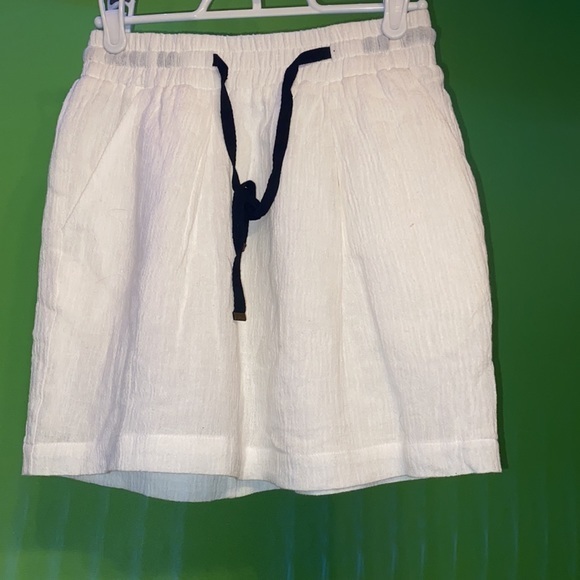 Ladies NEW  kimchi skirts white very classic size small and XS Nwt - Picture 3 of 8